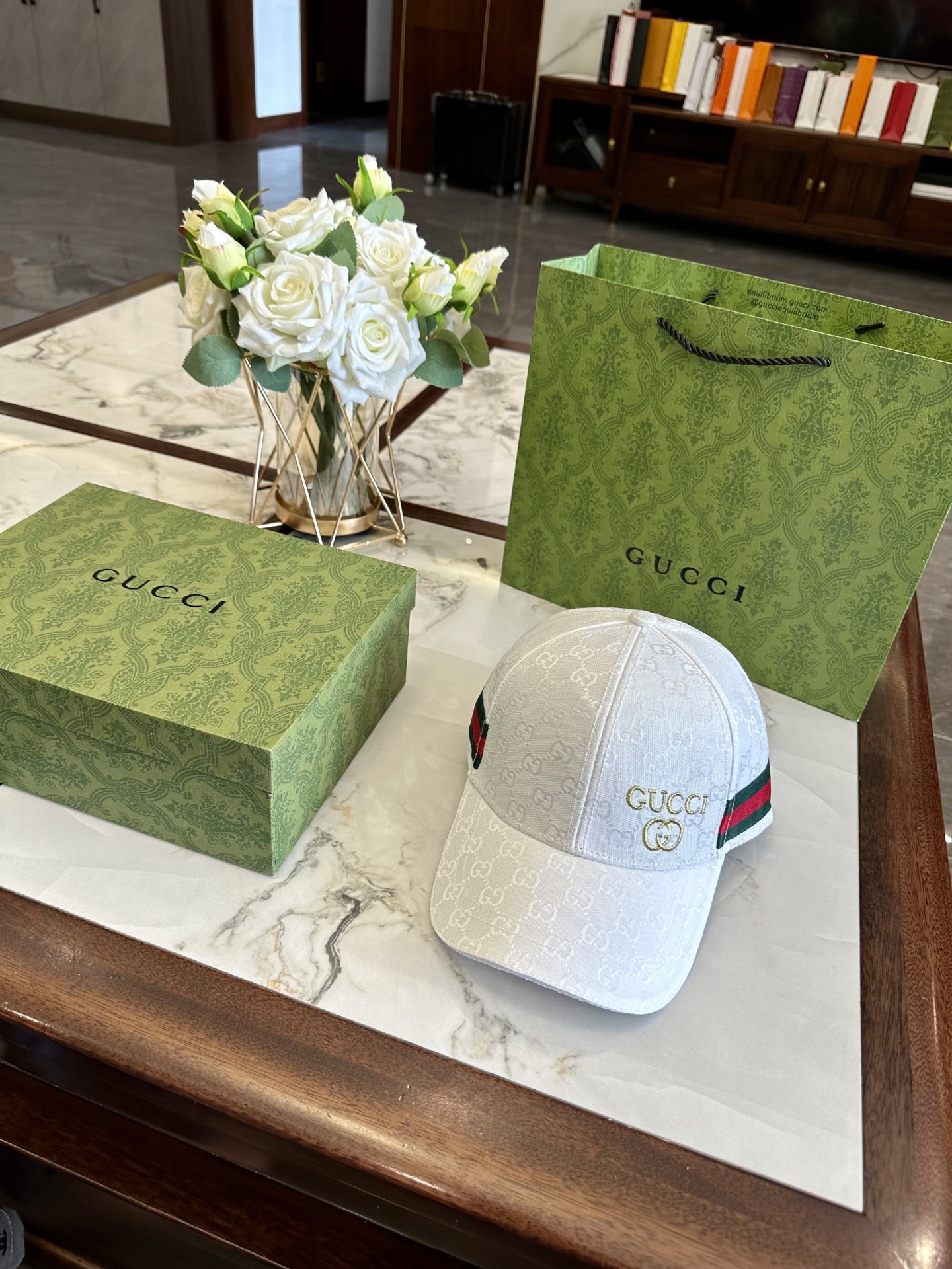 gucci hat model 10